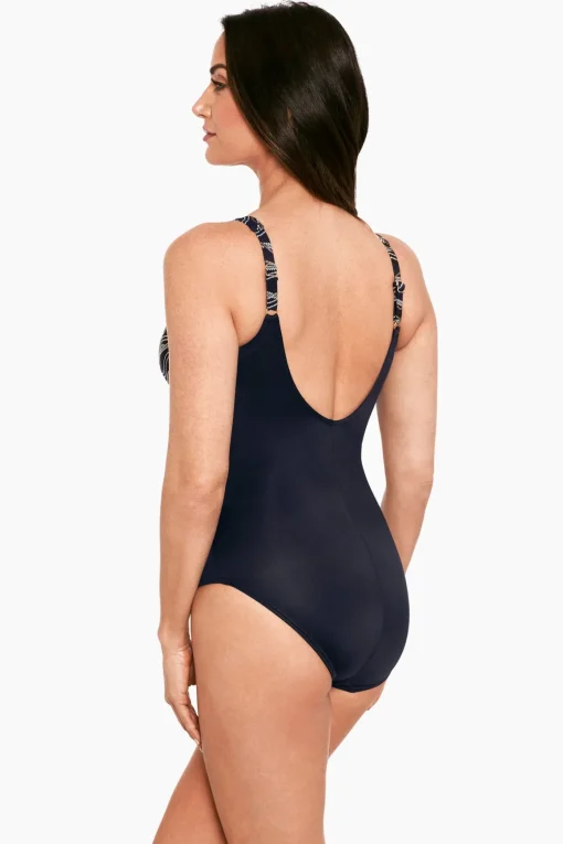 Linked In Oceanus One Piece Swimsuit DD-Cup