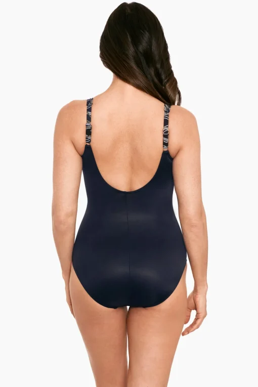 Linked In Oceanus One Piece Swimsuit DD-Cup